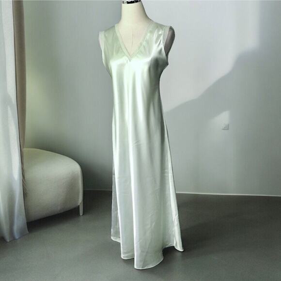 Oscar De La Renta Nightgown XS Pale Green Shiny Satin Romantic Chemise - Picture 2 of 12